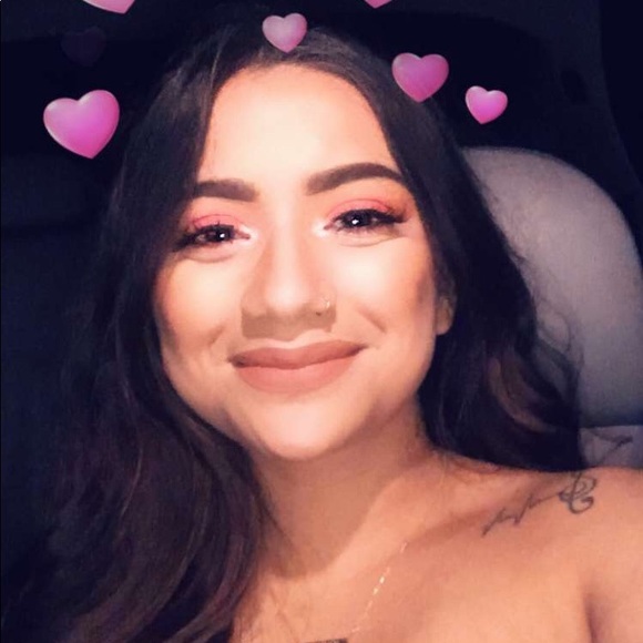 Meet your Posher, Ruby - Picture 2 of 4